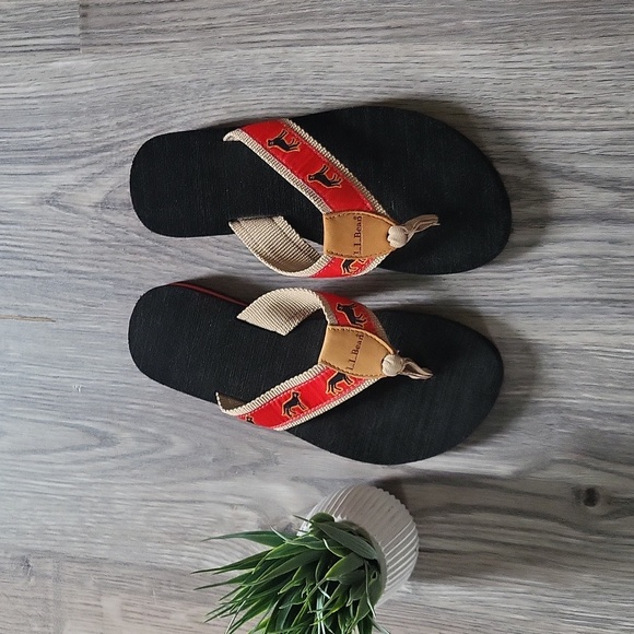 L.L.Bean l summer footwear l Woman l Size 7 l L.L.Bean l sandals l Cute pattern - Picture 3 of 10